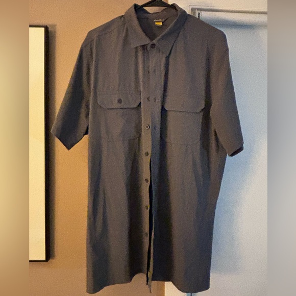 Eddie Bauer Button Up Short sleeve - Picture 1 of 3